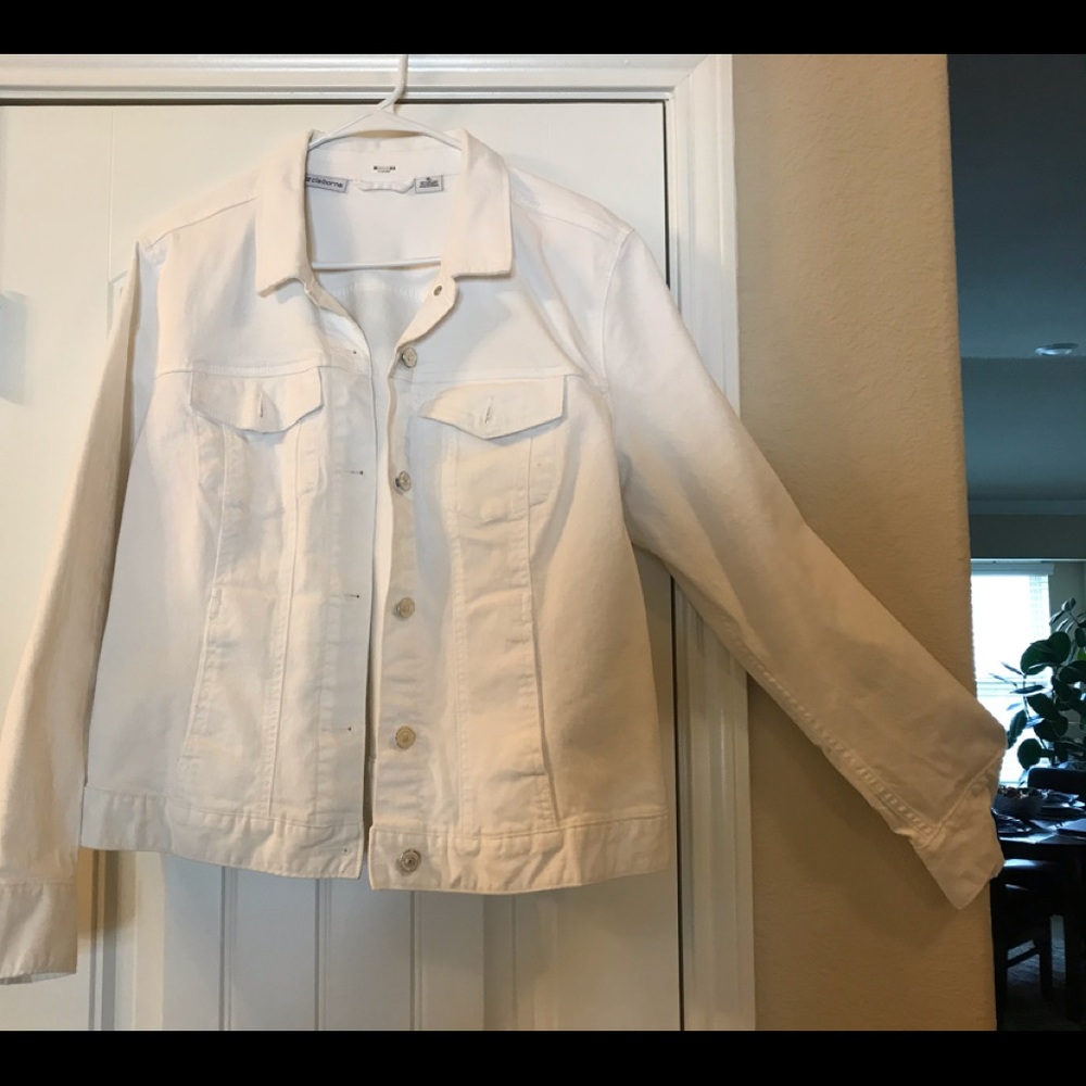 White Denim Jacket. Dry cleaned & Ready for you!